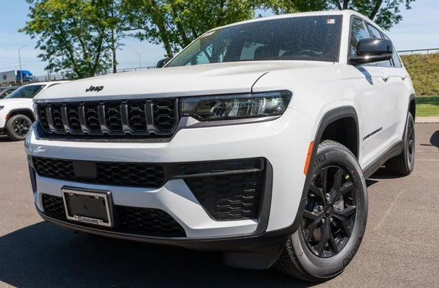 2026 Jeep Grand Cherokee L Laredo