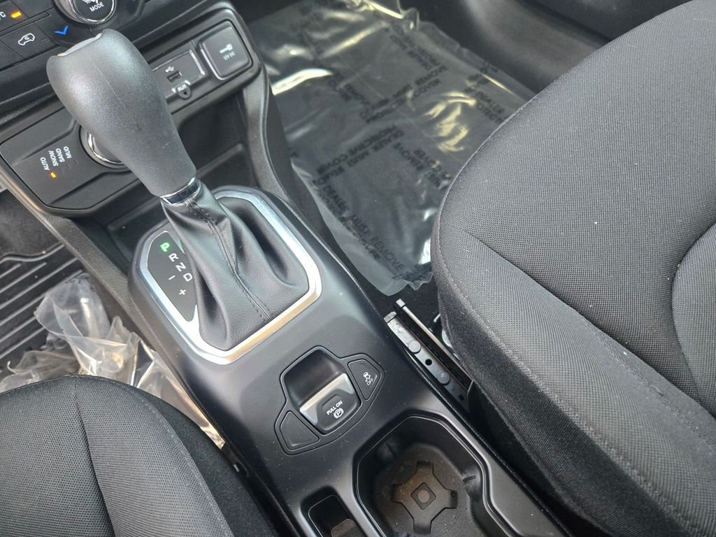 Used 2021 Gray Jeep Latitude image 15