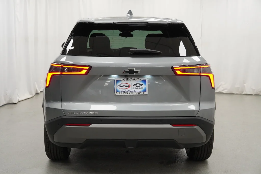New 2027 Sterling Gray Metallic Chevrolet LT image 35