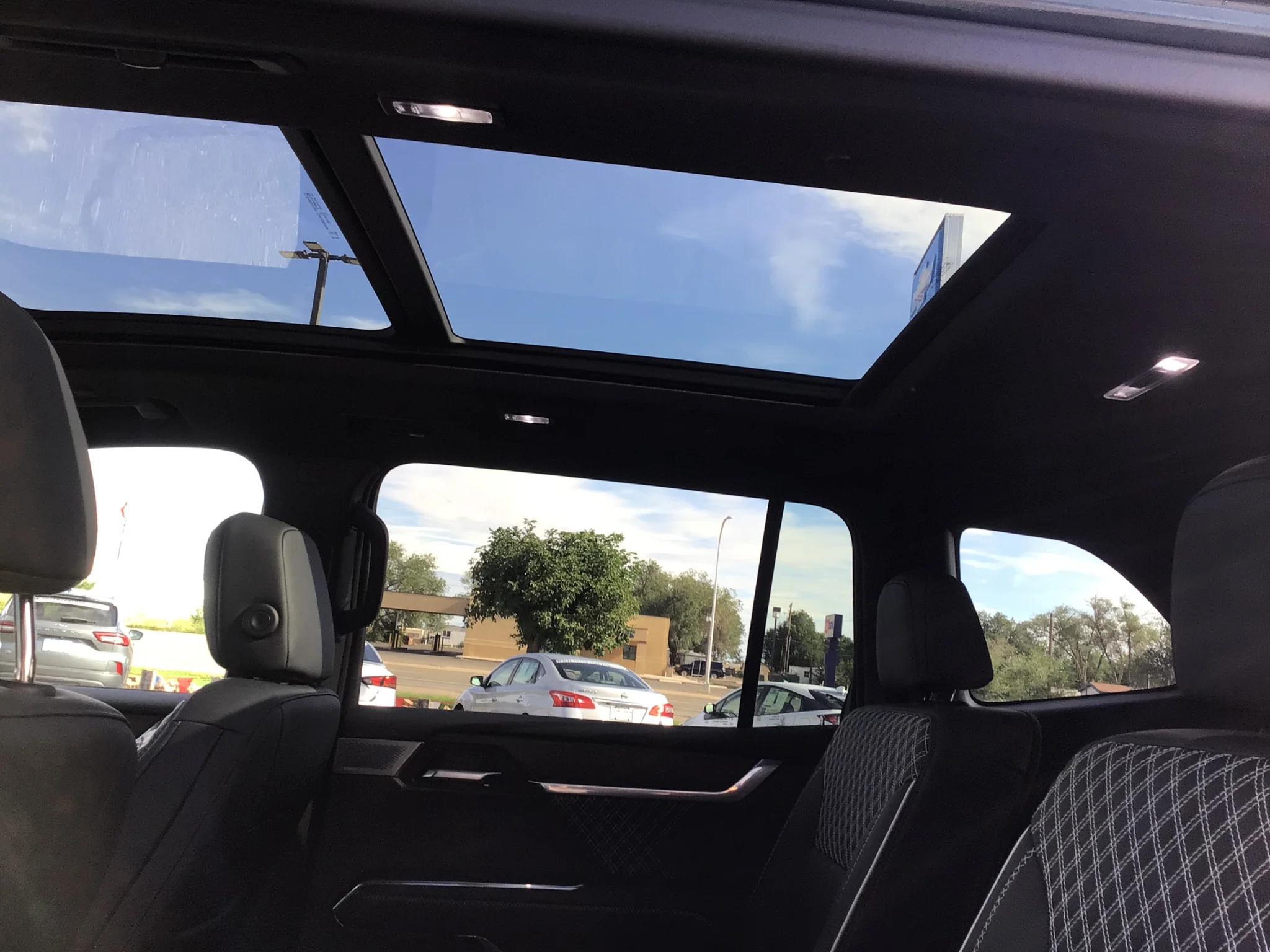 Used 2025 Downpour Metallic GMC Denali image 14
