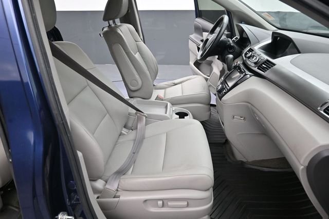 Used 2015 Obsidian Blue Pearl Honda EX-L image 27