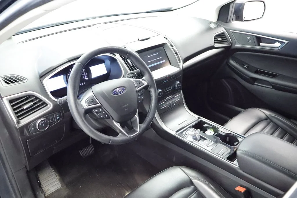 Used 2019 Green Ford SEL image 18