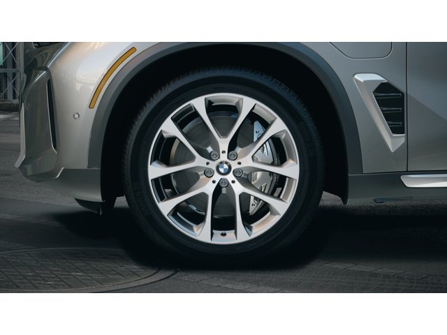New 2026 Skyscraper Grey Metallic BMW  image 7
