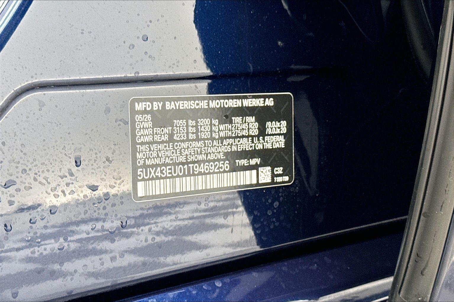 New 2026 Tanzanite Blue II Metallic BMW xDrive50e image 27