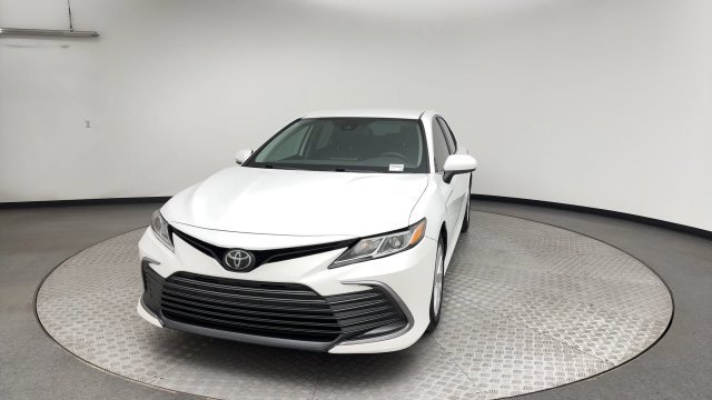 2023 Toyota Camry LE - Photo 7