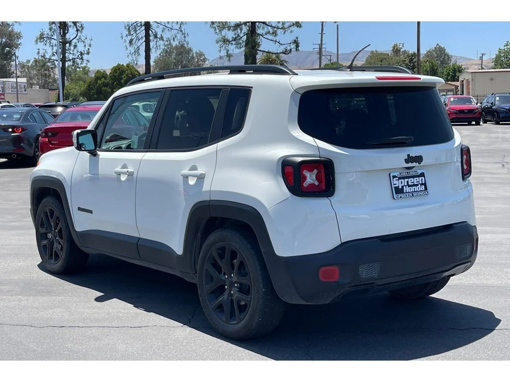 Used 2017 Alpine White Jeep Altitude image 3