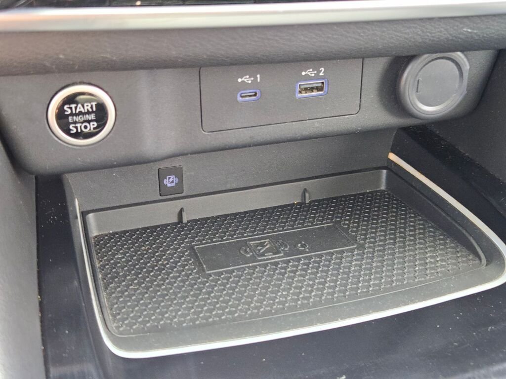 Used 2021  Nissan Platinum image 28