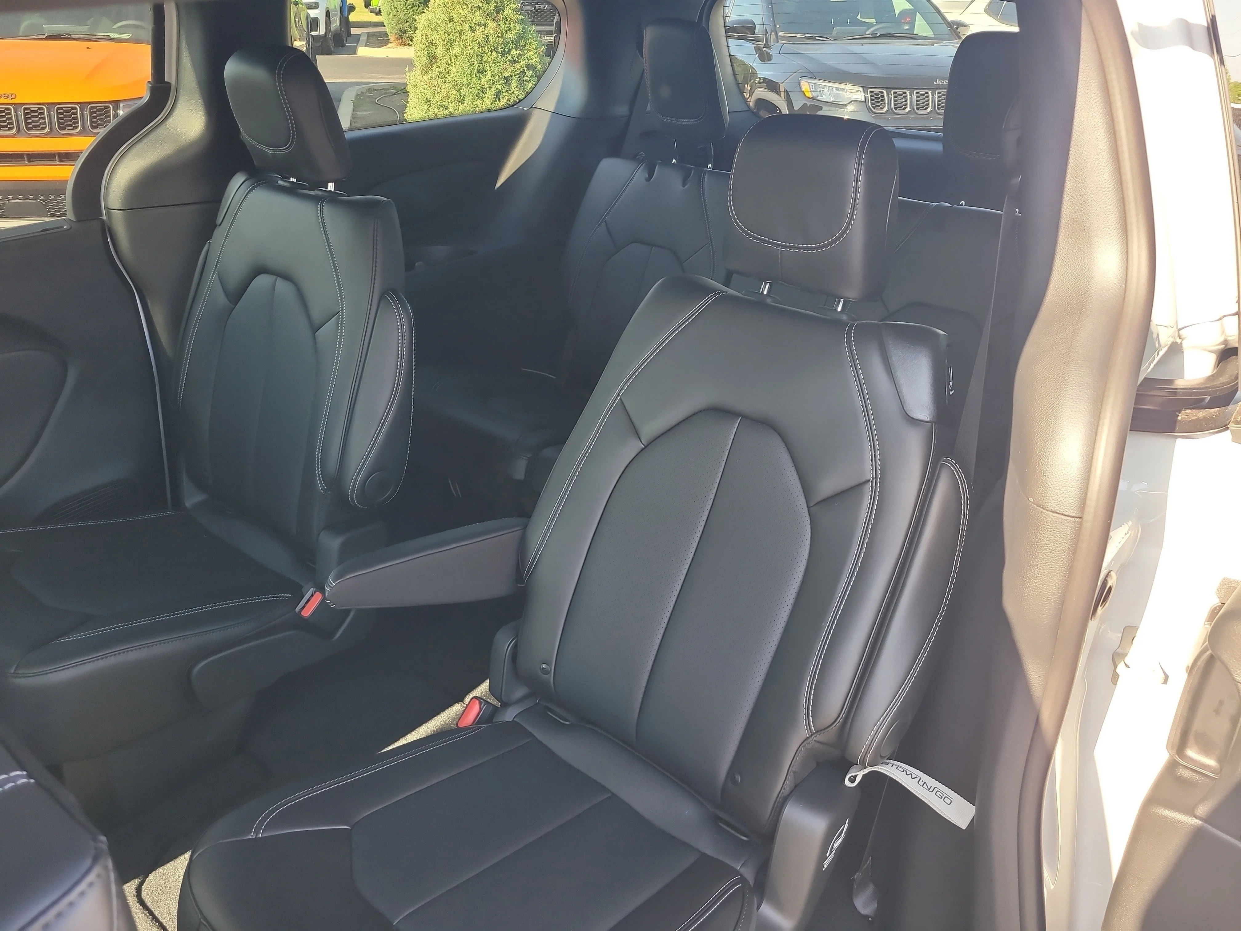 New 2026 Bright White Clearcoat Chrysler LX image 11