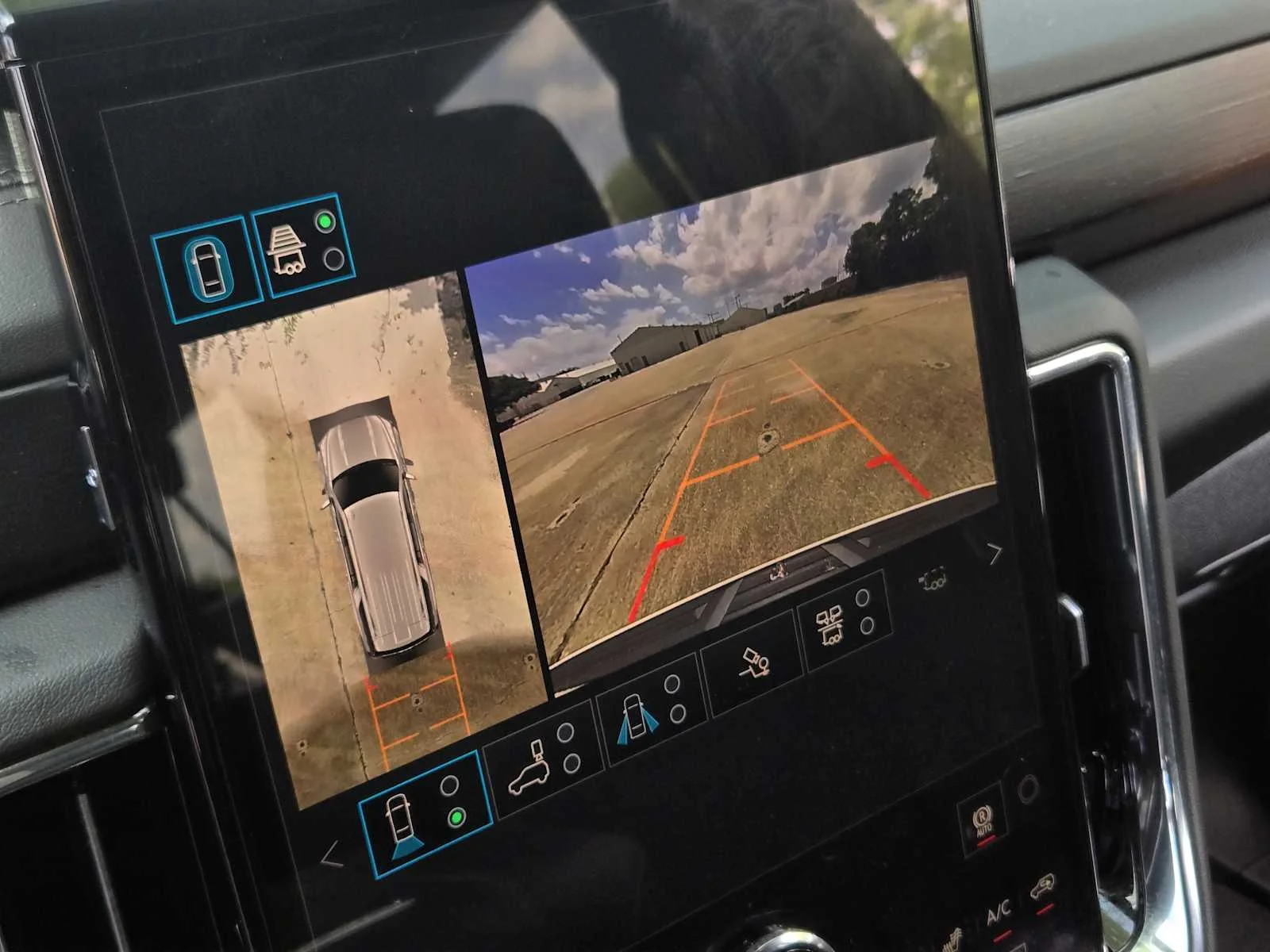 2026 GMC Yukon XL Denali - Photo 12