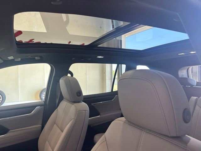2026 GMC Acadia Elevation - Photo 10