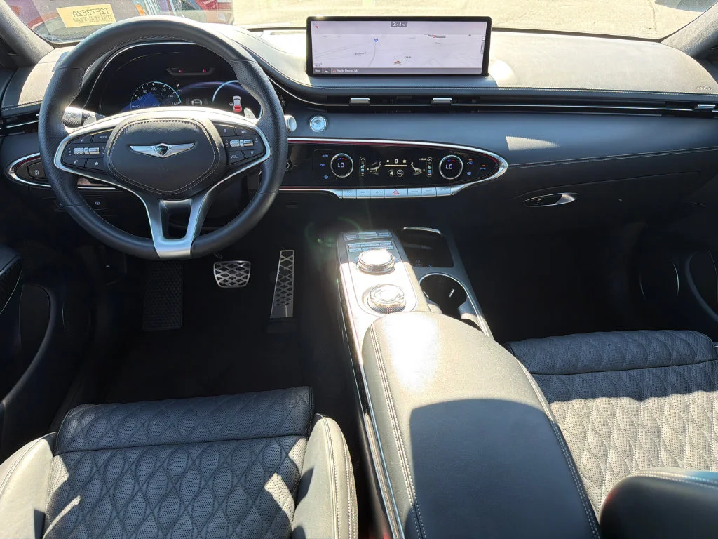 Used 2025 White Genesis 3.5T Sport image 23