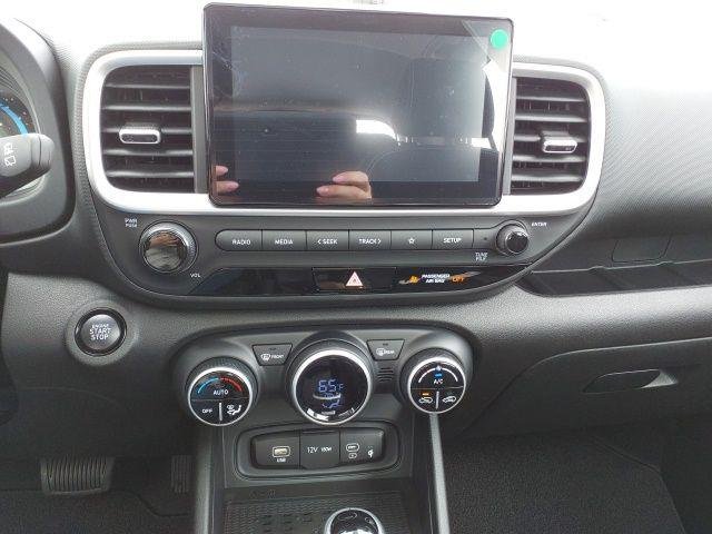 New 2026 Onyx Black Hyundai SEL image 19