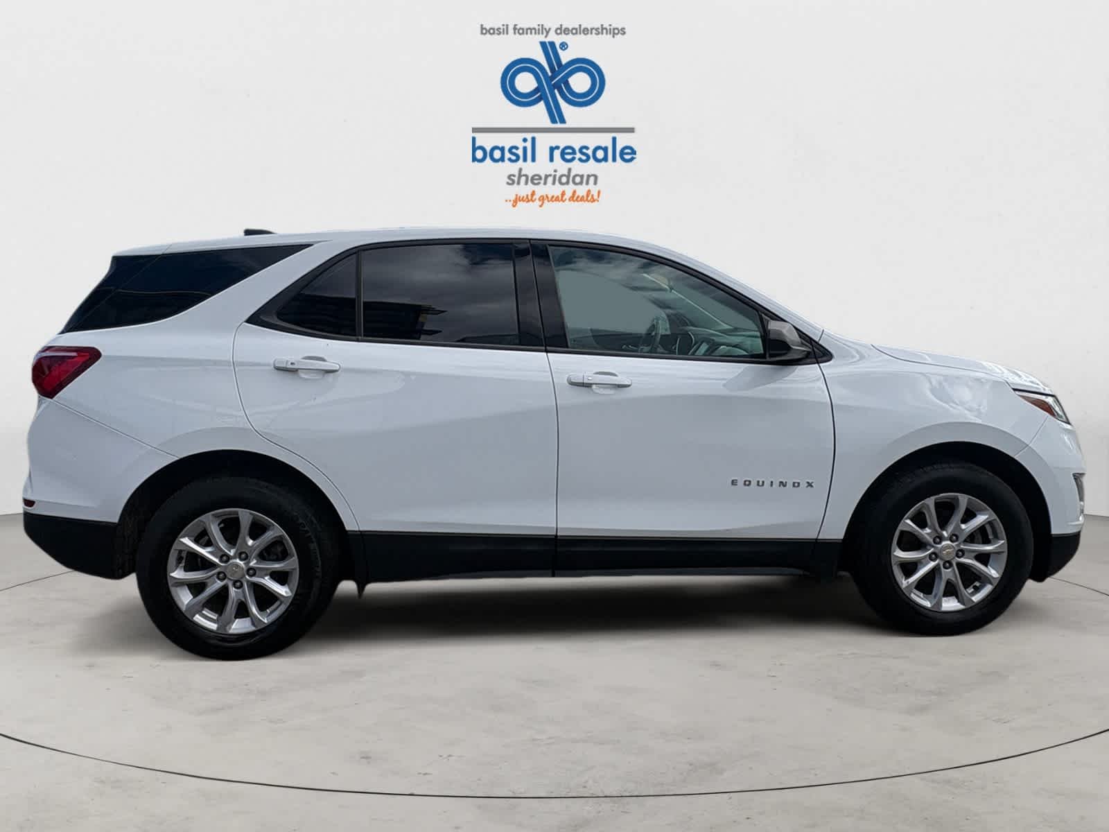 Used 2019 Summit White Chevrolet LS image 8