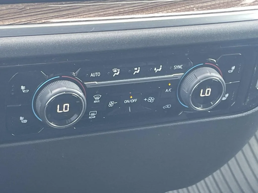 2023 Chevrolet Silverado 1500 LT - Photo 17