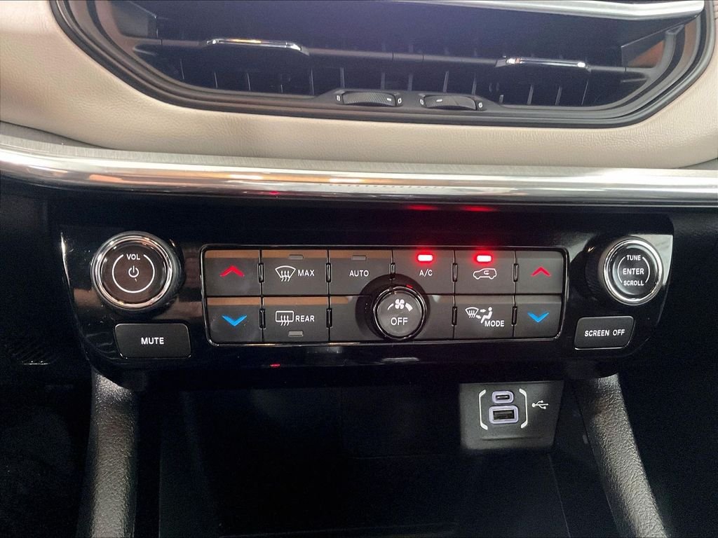Used 2024 White Jeep Limited image 25