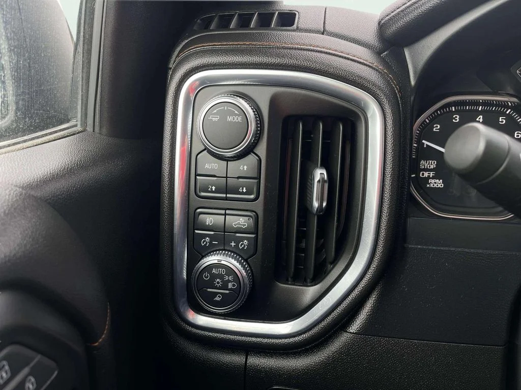 Used 2021 Ebony Twilight Metallic GMC AT4 image 19