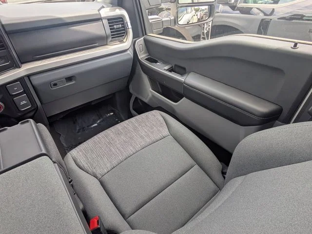 New 2026 Oxford White Ford F-250® XLT image 12