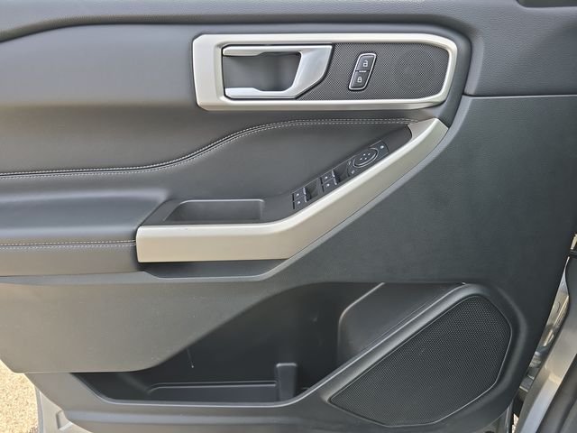 Used 2023 Silver Ford XLT image 18