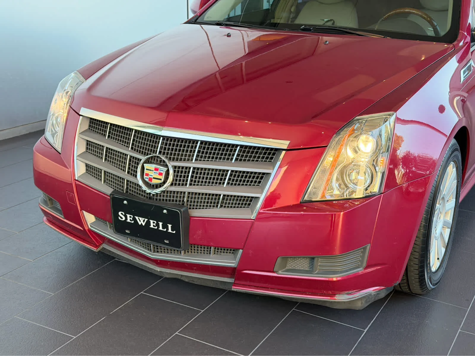 Used 2011 CRYSTAL RED TINTCOAT Cadillac Luxury image 8