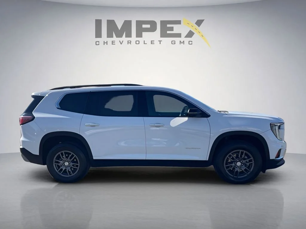 Used 2025 Summit White GMC Elevation image 6