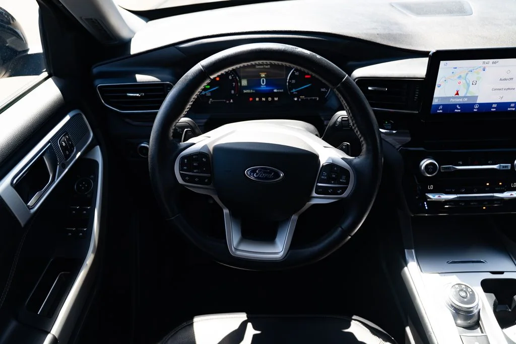 Used 2021 Gray Ford Limited image 11
