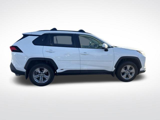 Used 2022 White Toyota XLE image 6