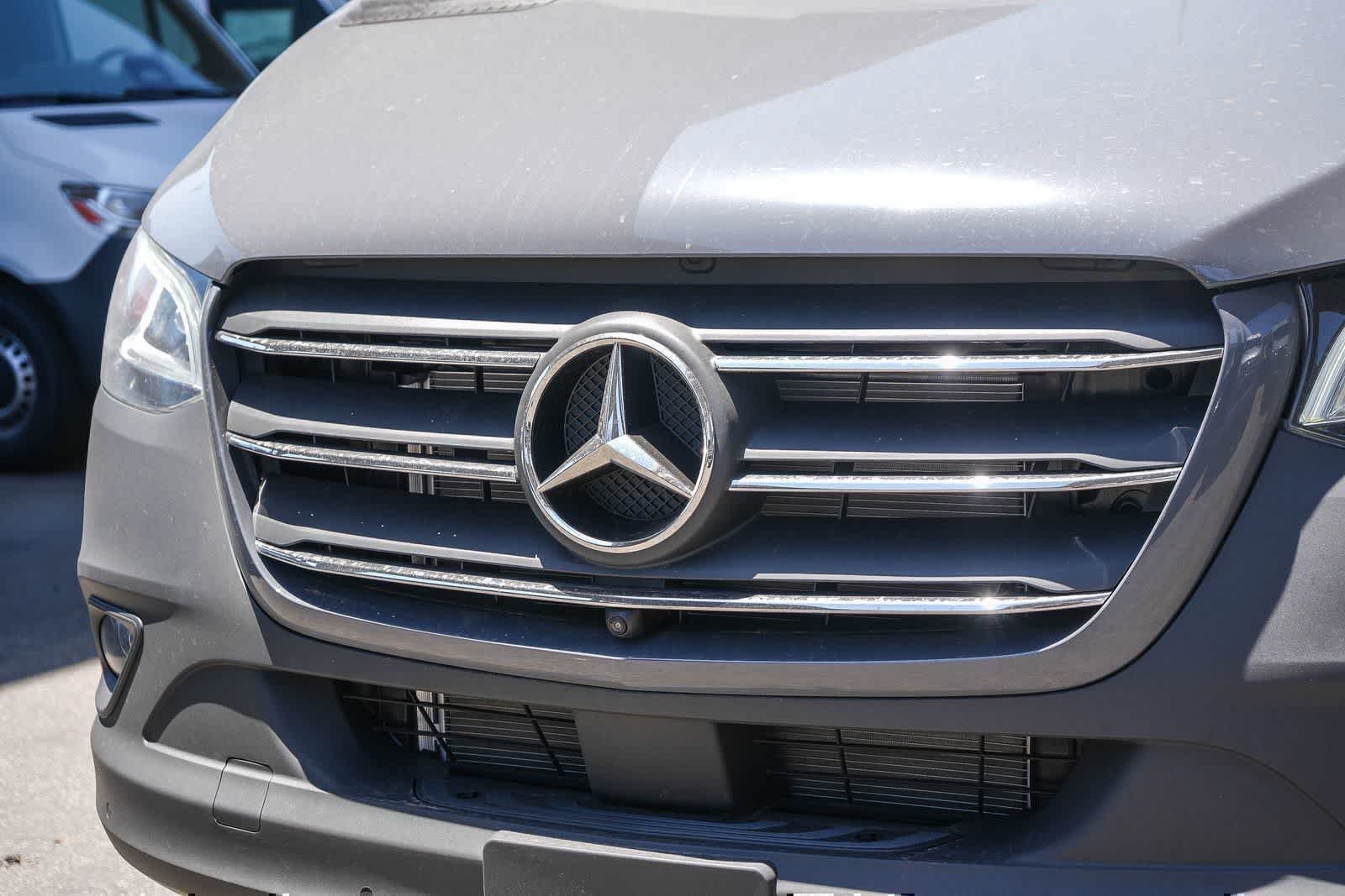 New 2026 Graphite Gray Mercedes-Benz Passenger 144WB High Roof AWD 2.0L I4 Diesel Turbo image 6