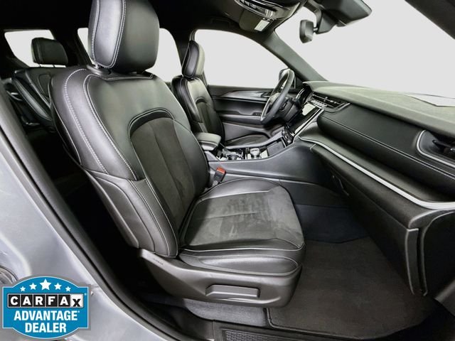 Used 2023 Silver Jeep Altitude image 27