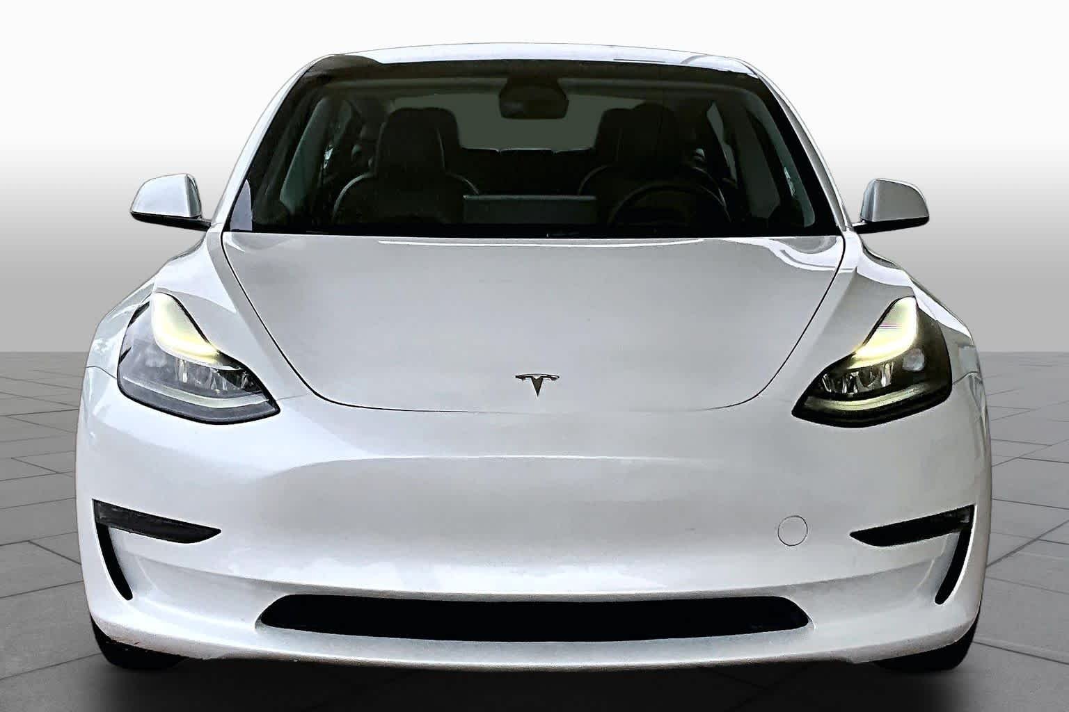 Used 2023 Pearl White Multi-Coat Tesla  image 3