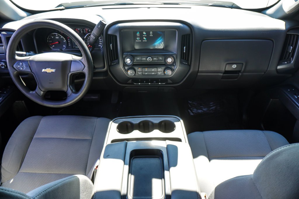 Used 2016 Silver Chevrolet Custom image 11