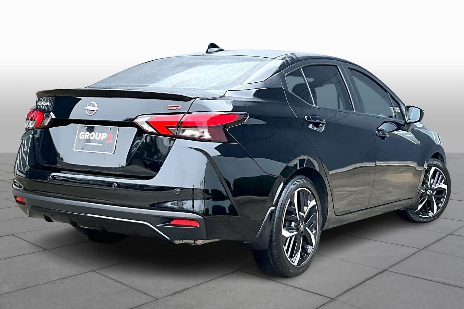 Used 2025 Super Black Nissan SR image 12