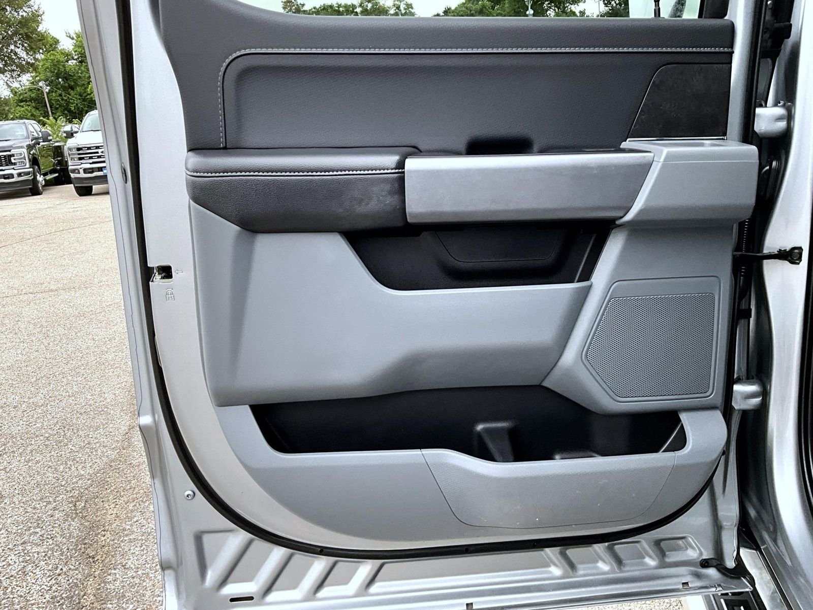 Used 2024 Silver Ford XLT image 23