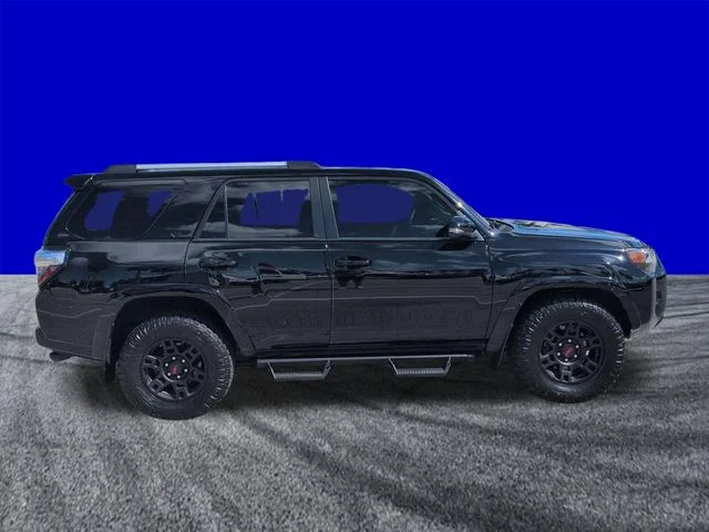 Used 2022 Black Toyota SR5 Premium image 3