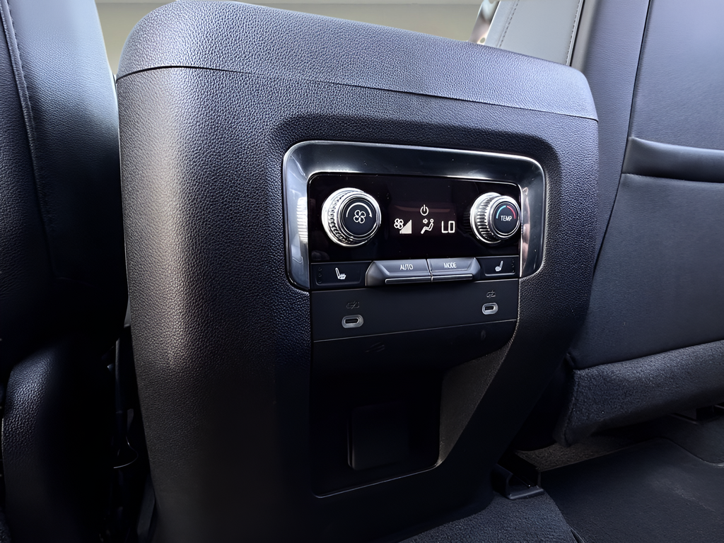 Used 2023 White GMC AT4 image 20