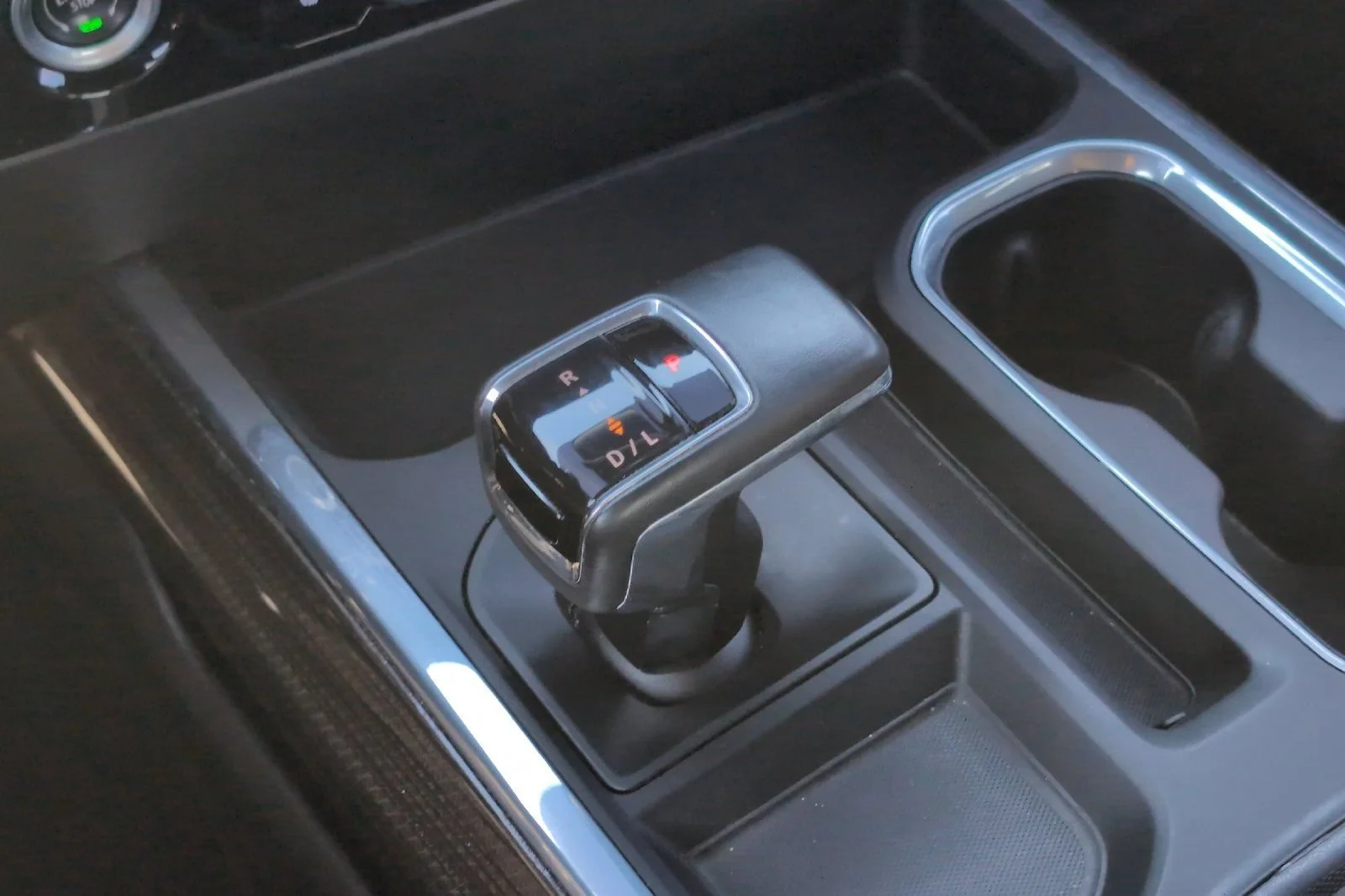 Used 2023 STERLING GRAY METALLIC Chevrolet LT image 22