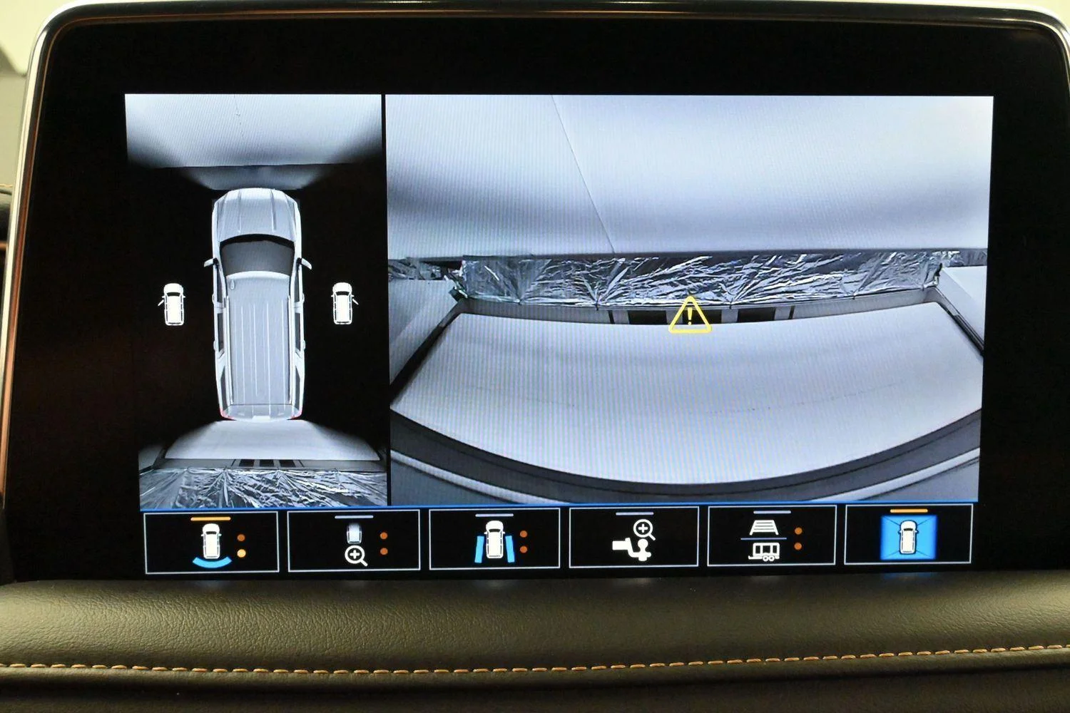 Used 2021 Dark Sky Metallic GMC AT4 image 26