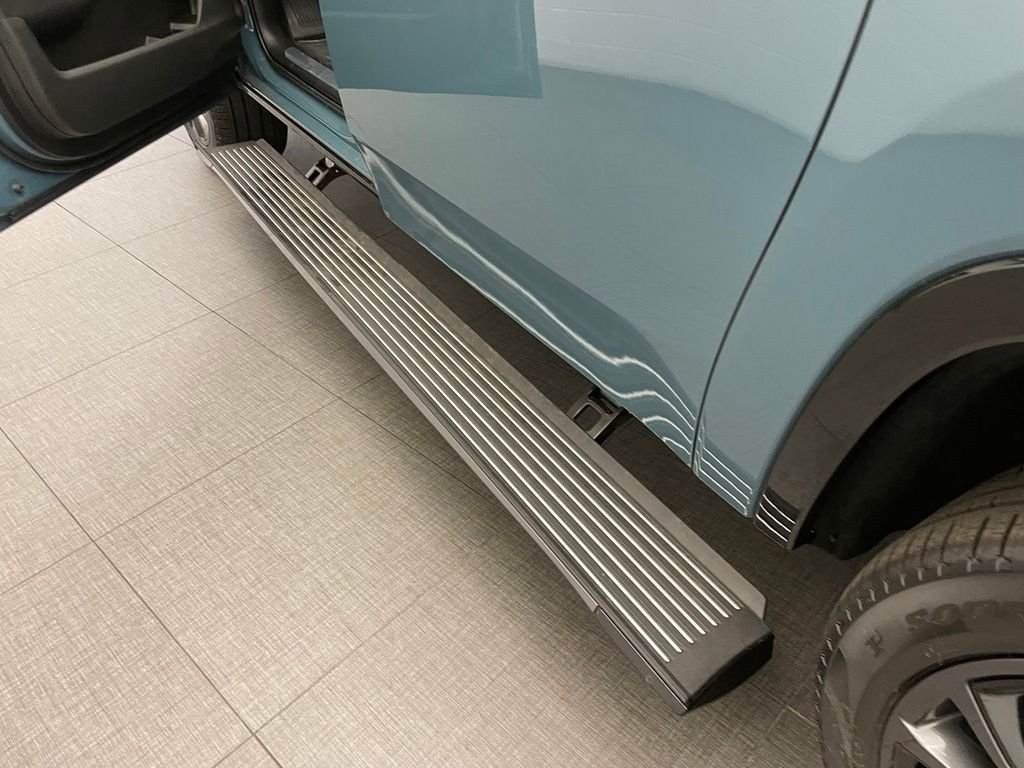 New 2026 Steel Blue Exterior Paint Jeep Summit Reserve image 12