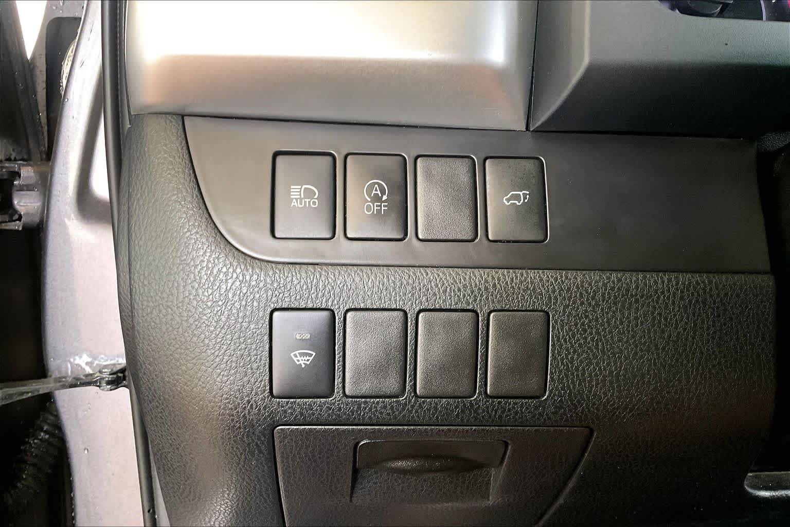 Used 2019 Predawn Gray Mica Toyota SE image 32