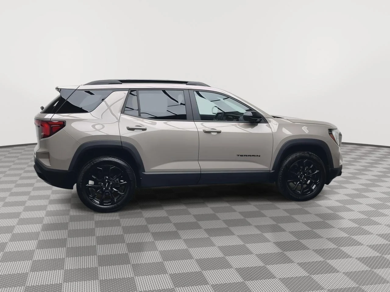 Used 2025 Riverstone Metallic GMC Elevation image 37