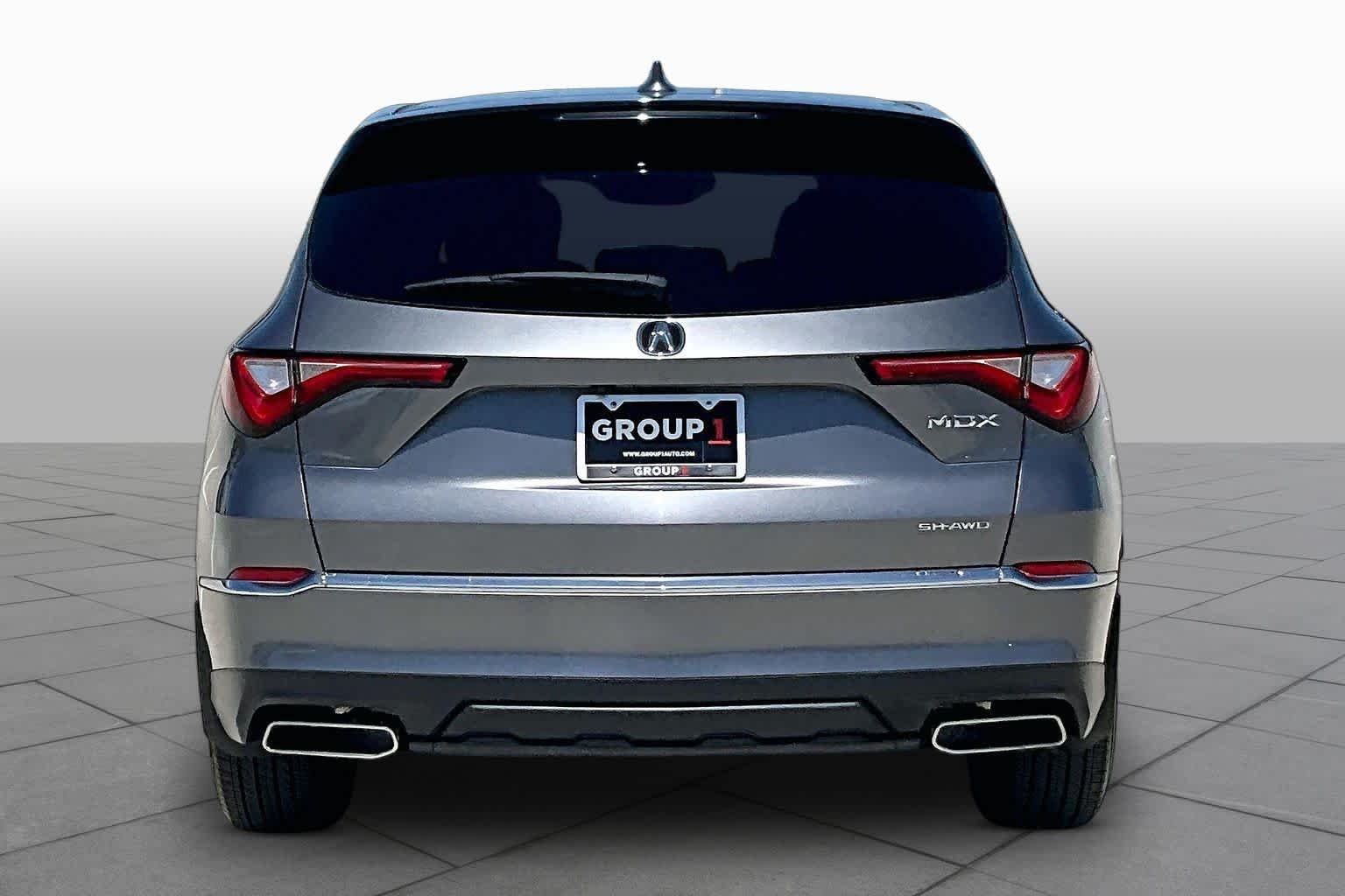 Used 2024 Liquid Carbon Metallic Acura  image 4