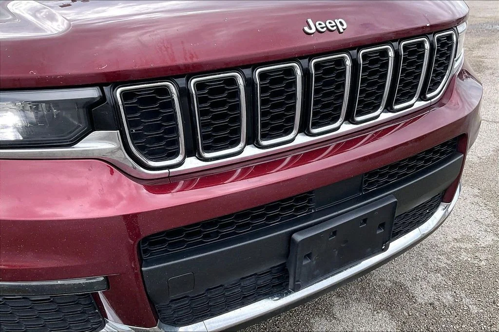 Used 2021 Red Jeep Limited image 34