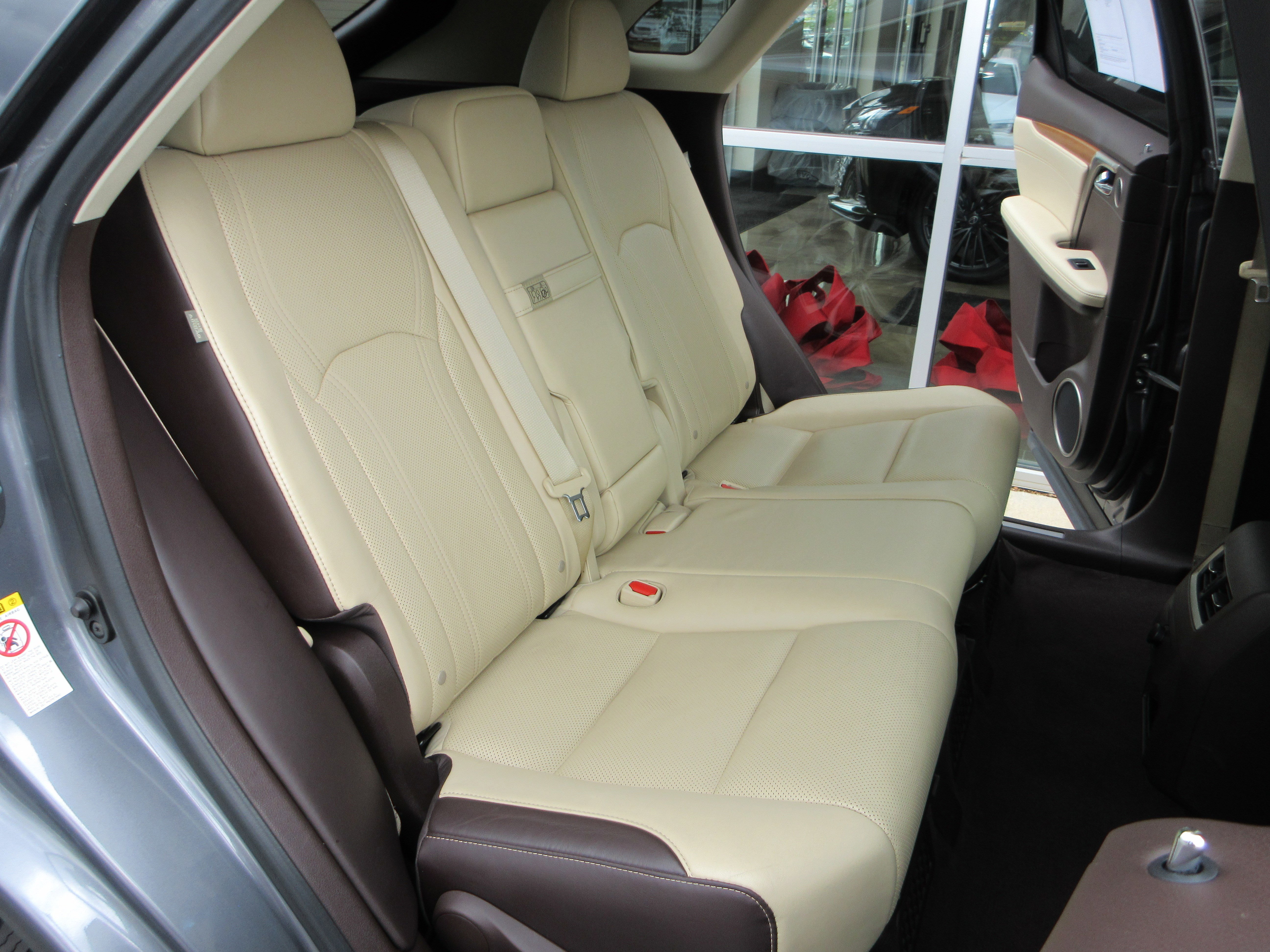 Used 2016 Nebula Gray Pearl Lexus 450h image 19