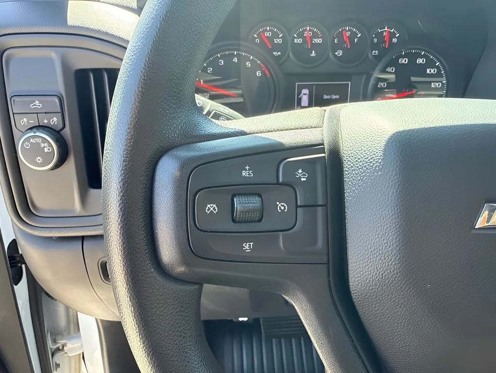 Used 2022 White Chevrolet WT image 11