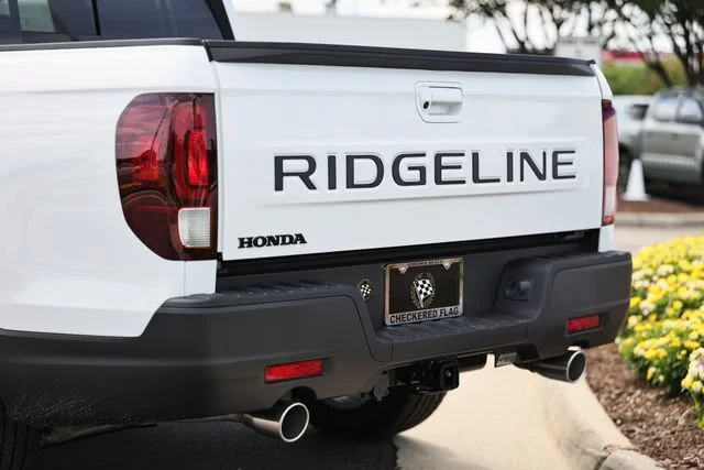 New 2026 Platinum White Honda RTL image 11