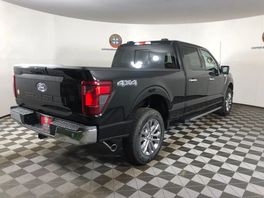 New 2026 Agate Black Metallic Ford XLT image 18