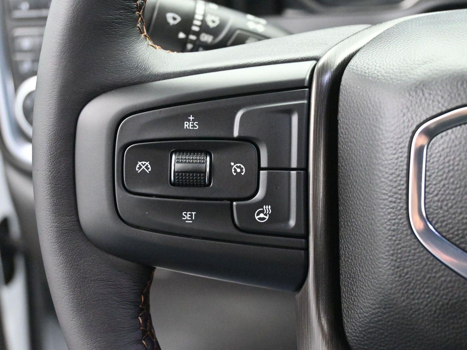 Used 2022 Summit White GMC AT4 image 18