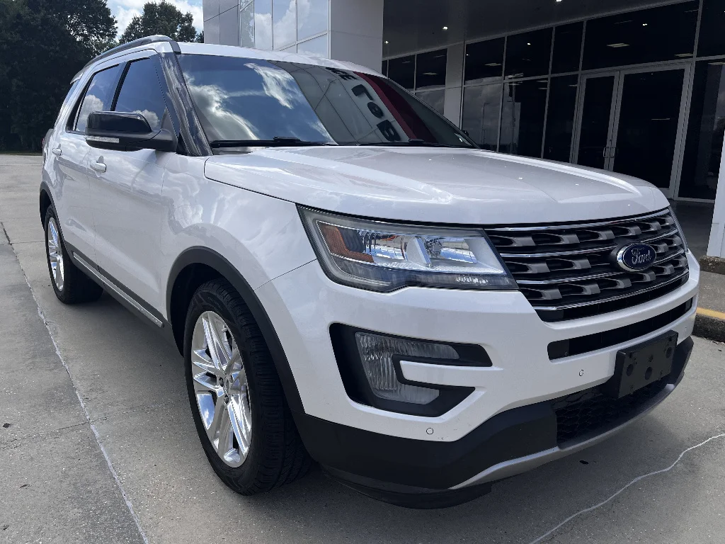 2017 Ford Explorer XLT FWD's photo