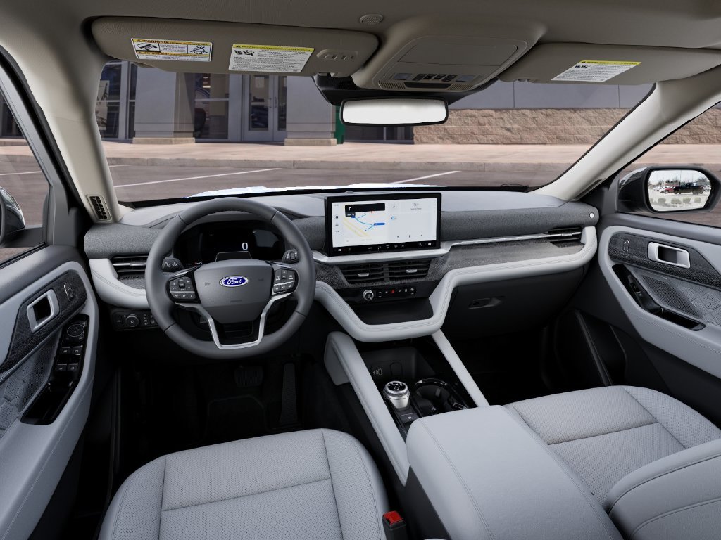 New 2027 Star White Metallic Tri-Coat Ford Platinum™ image 9