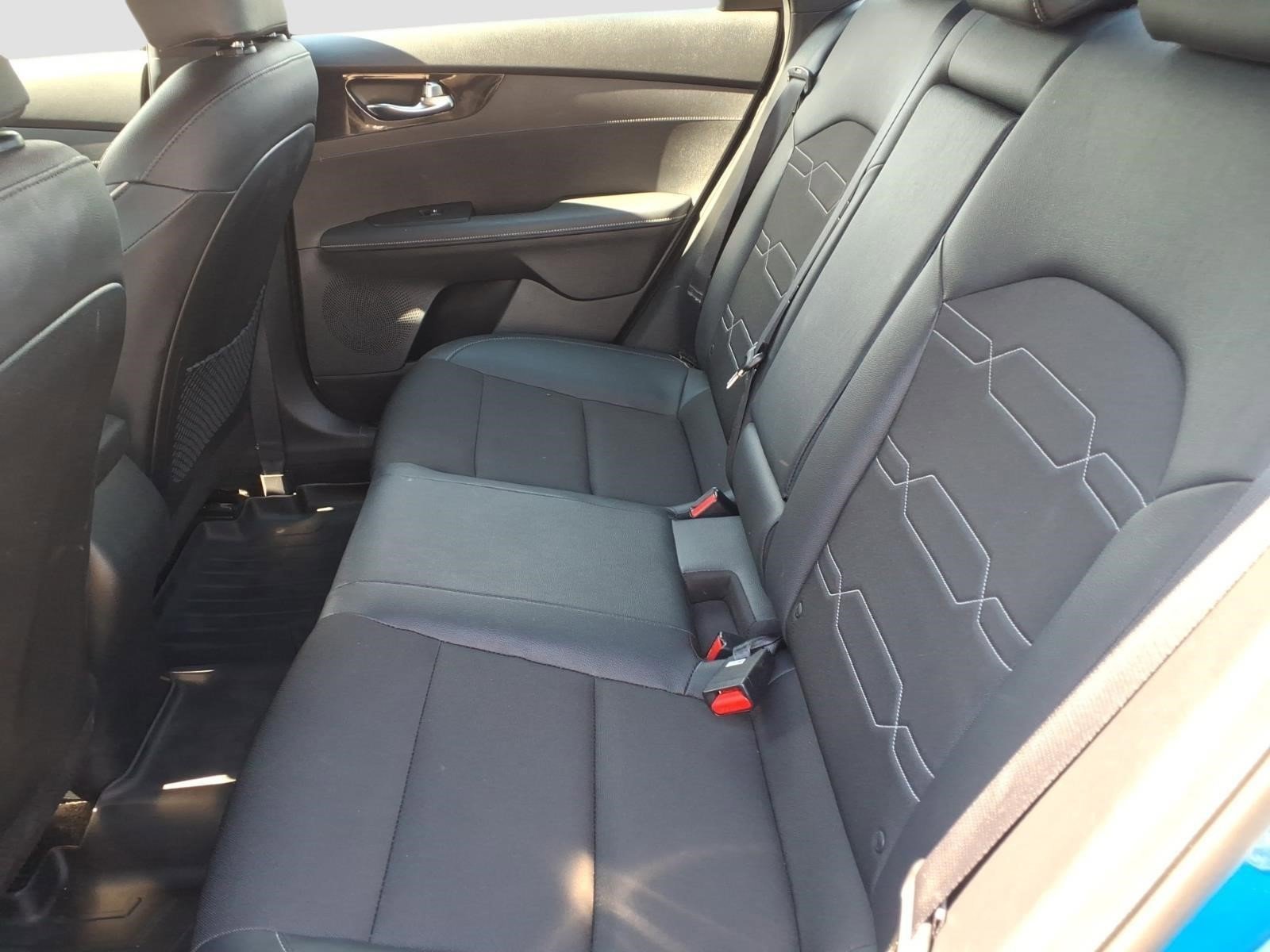 Used 2024 Sporty Blue Spb Kia GT-Line image 14