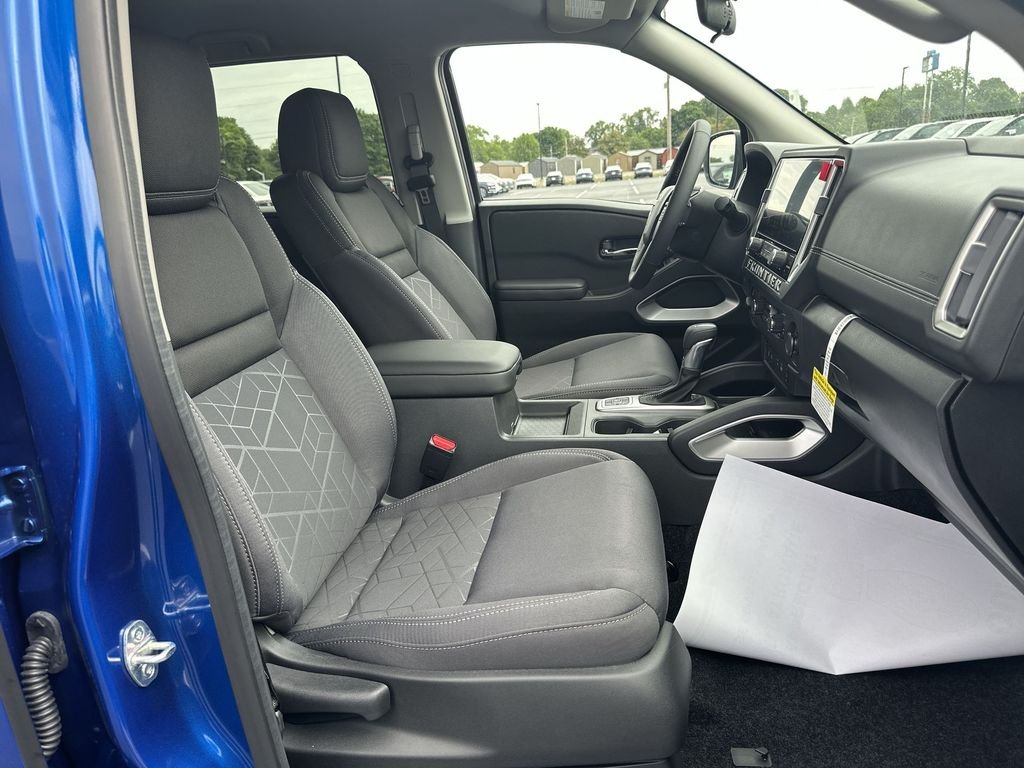New 2026 Bluestone Pearl Nissan Crew Cab SV image 29